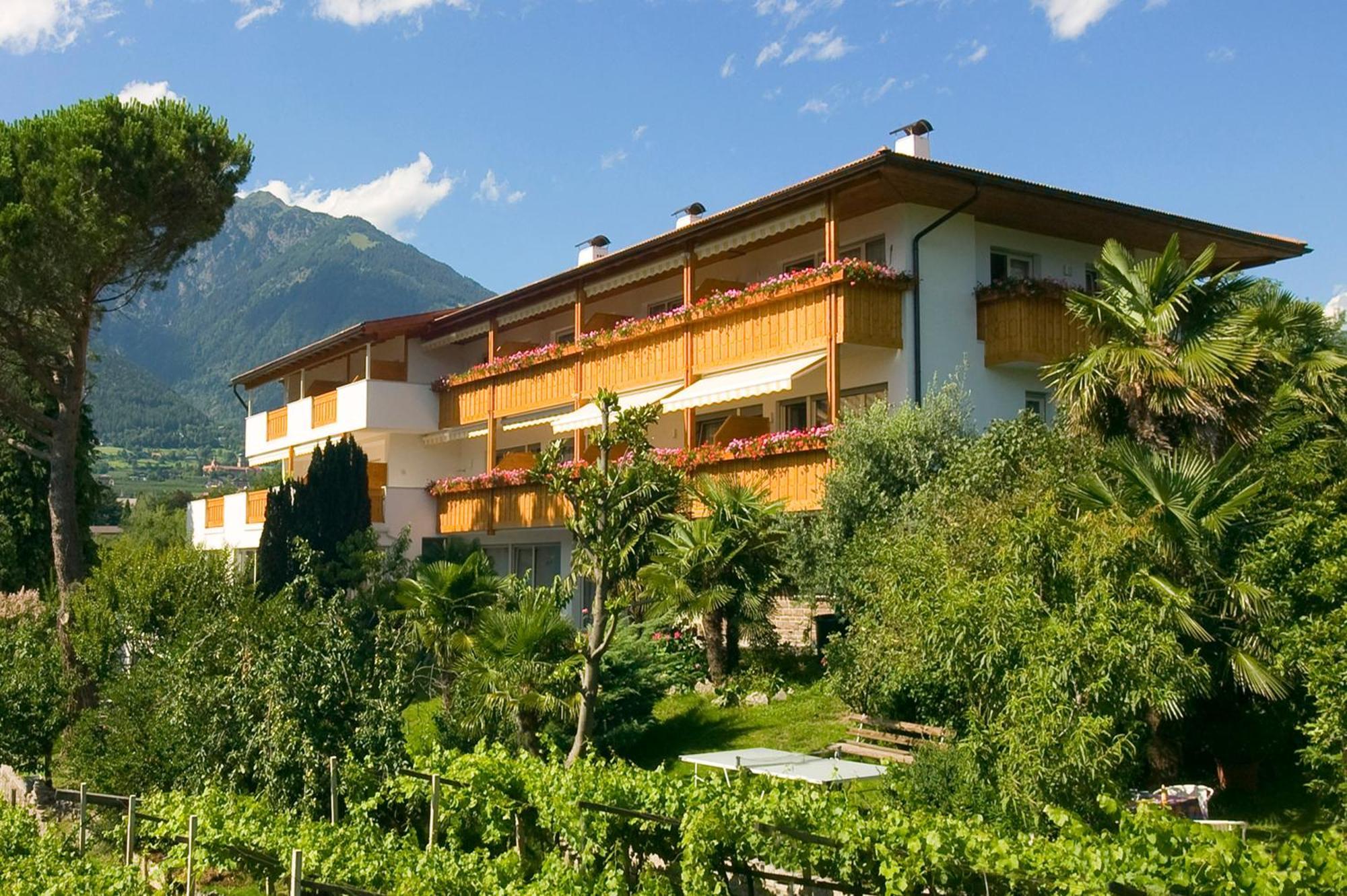 Hotel Bellevue Tirolo Esterno foto