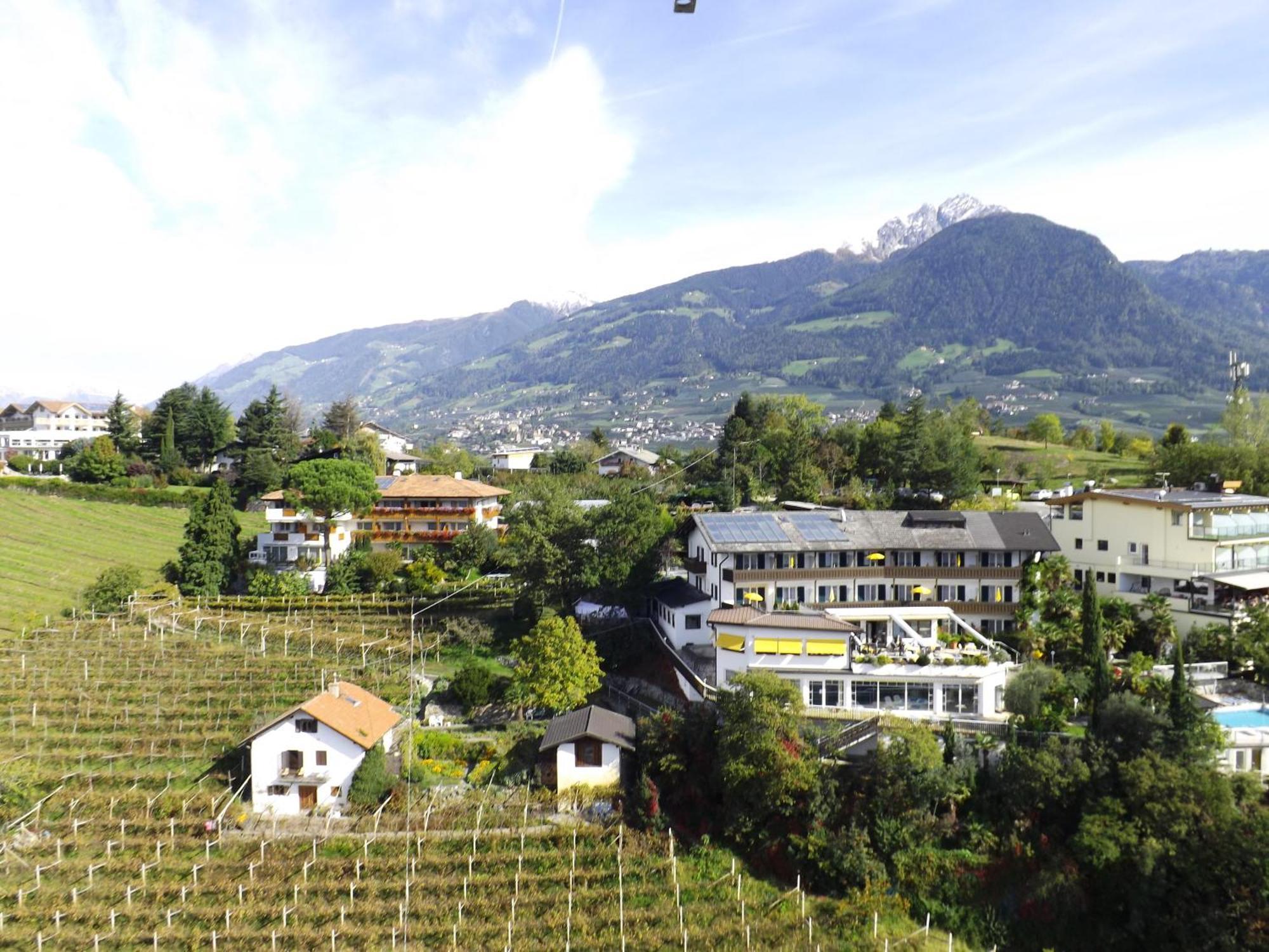 Hotel Bellevue Tirolo Esterno foto