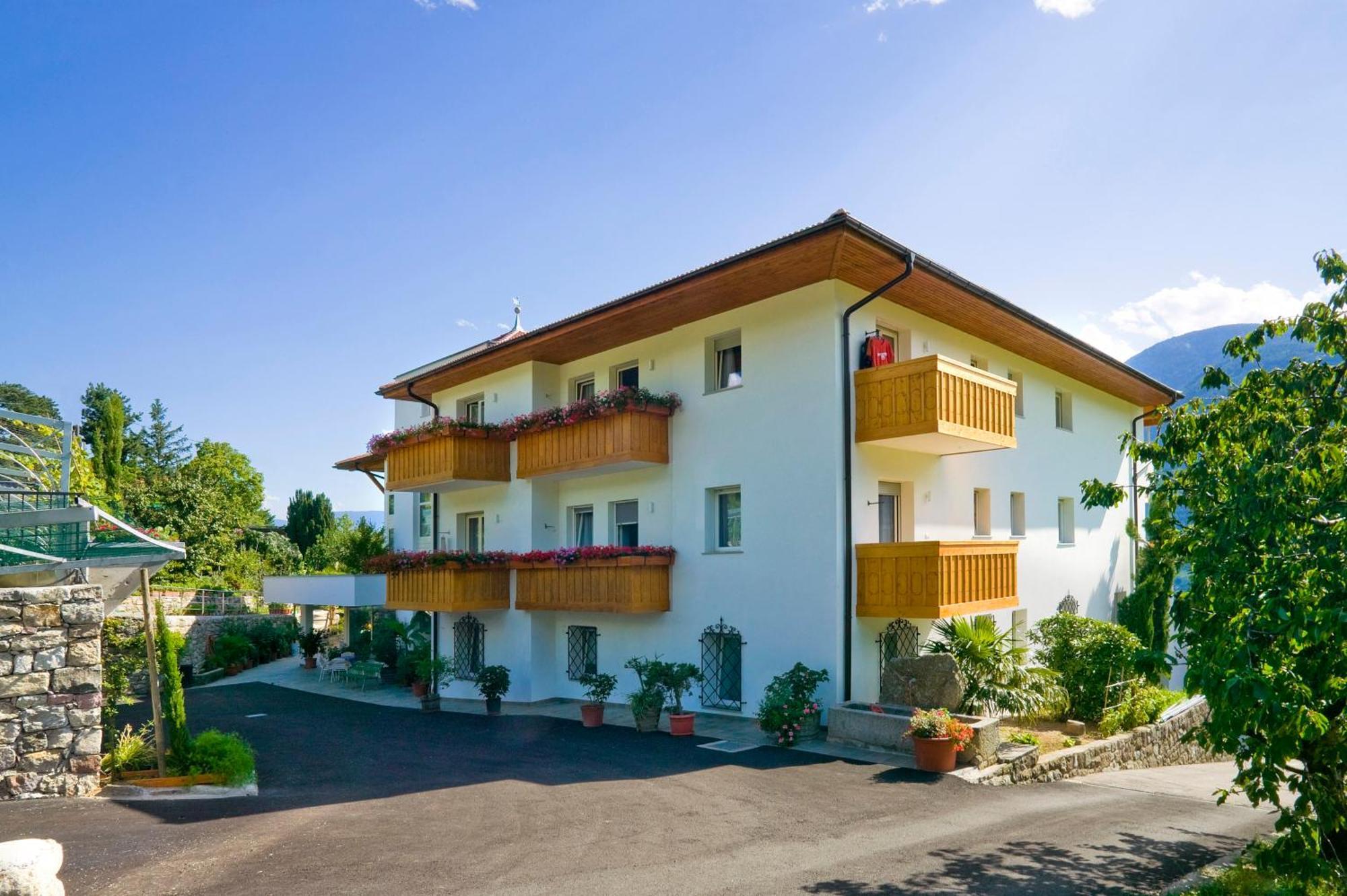 Hotel Bellevue Tirolo Esterno foto