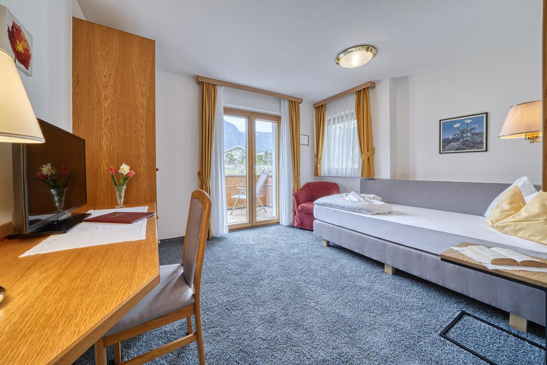 Hotel Bellevue Tirolo Esterno foto