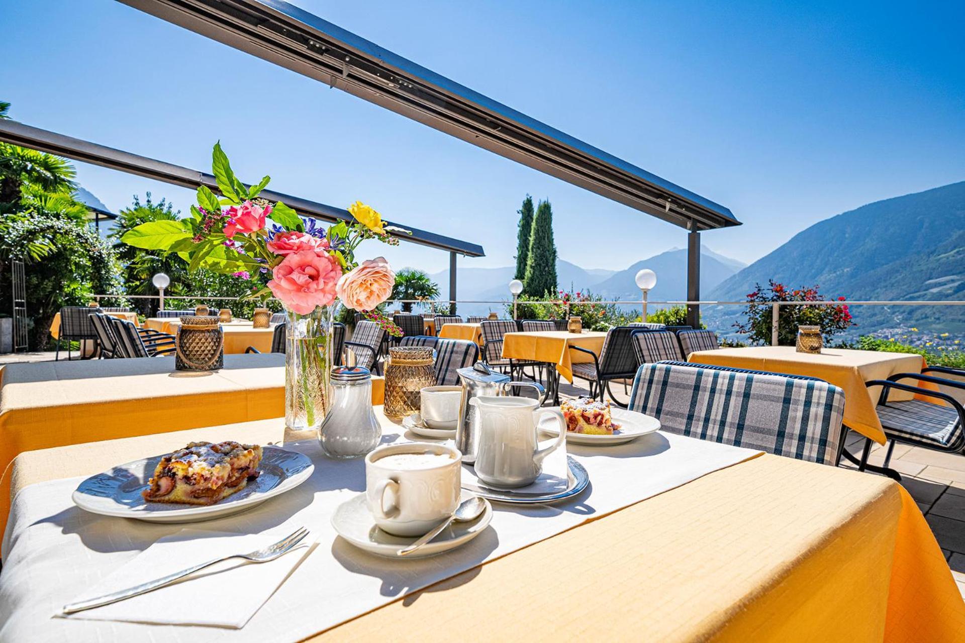 Hotel Bellevue Tirolo Esterno foto
