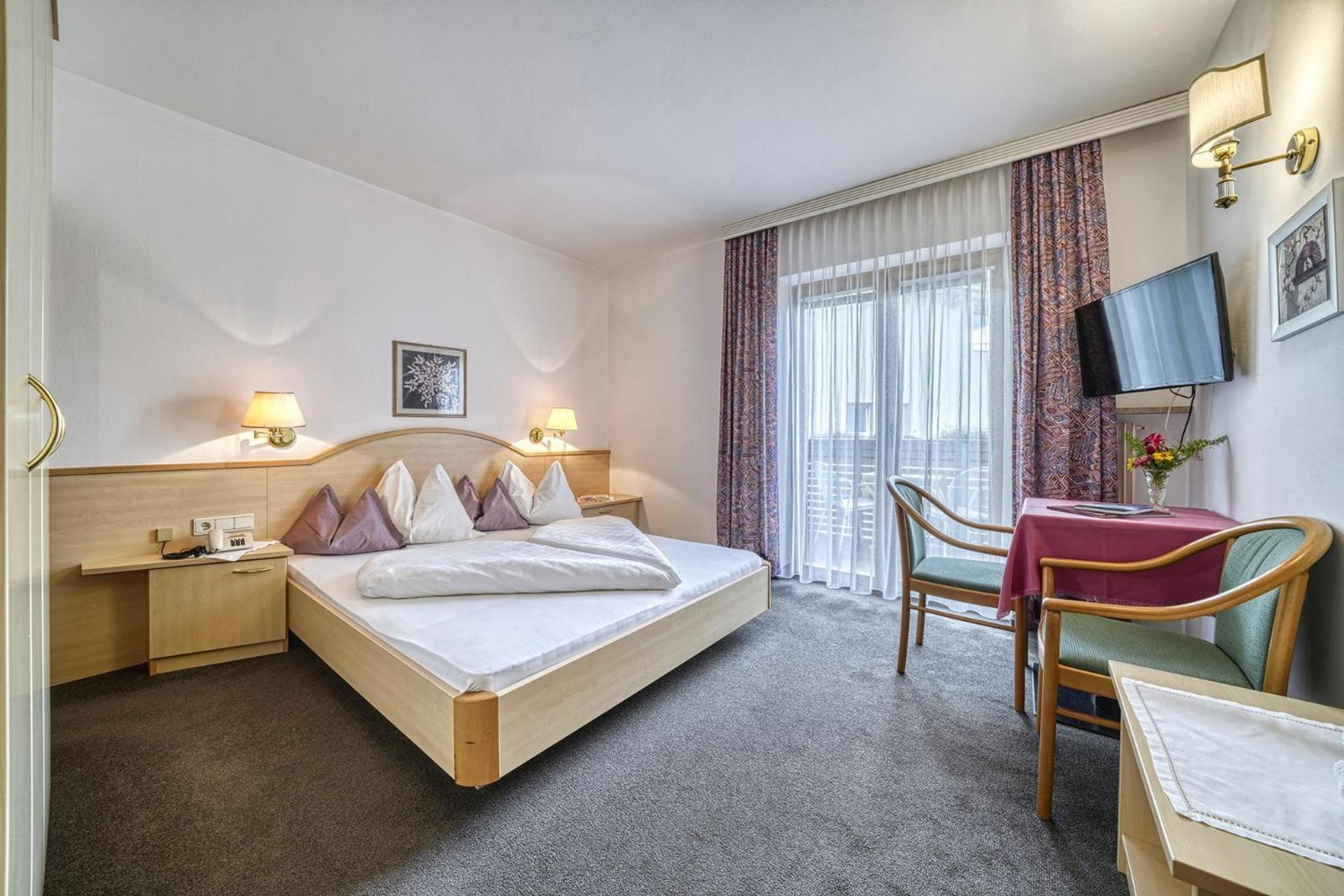 Hotel Bellevue Tirolo Esterno foto