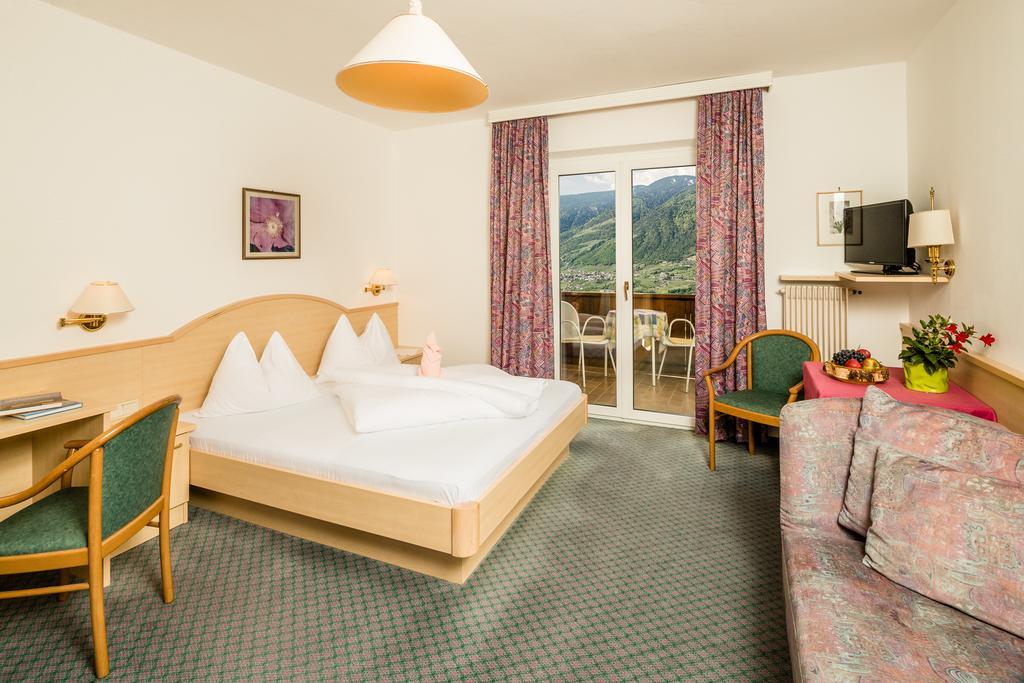Hotel Bellevue Tirolo Esterno foto